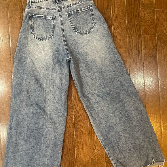 Wide leg distressed jeans, good condition worn once. - Picture 5 of 5